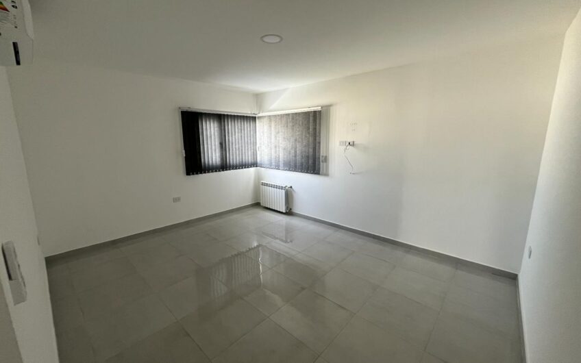 Venta – Casa 4 dormitorios – F. Oro