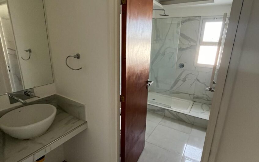 Venta – Casa 4 dormitorios – F. Oro