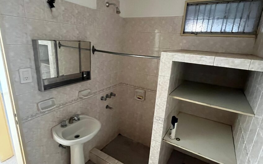 ALQUILADO – depto 1 dormitorio con patio interno – Cipolletti