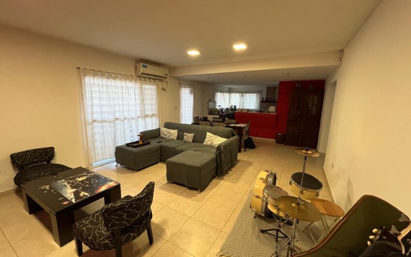 Venta Casa 2 dormitorios – F oro