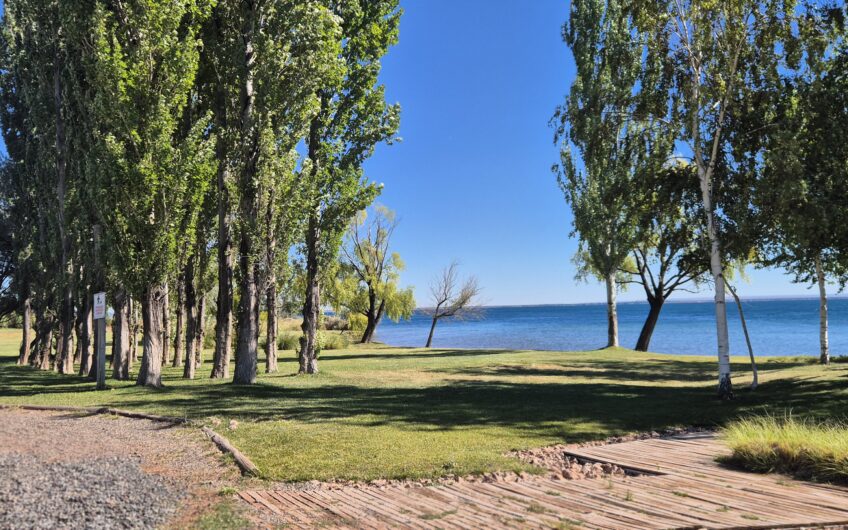 Terreno con Vista Al Lago Mari Menuco, La Península