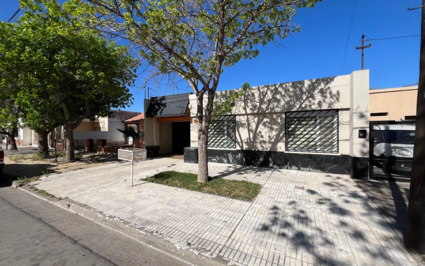 Venta – Casa con 3 Dorm. en Venta, 500 m² en San Pablo